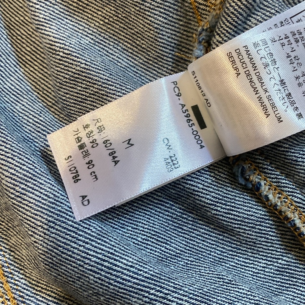 Levi’s Denim Long Sleeve Button-Up Top - Picture 12 of 17